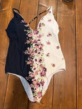 Billabong Split-Color Floral One-Piece Swimsuit - Black & White